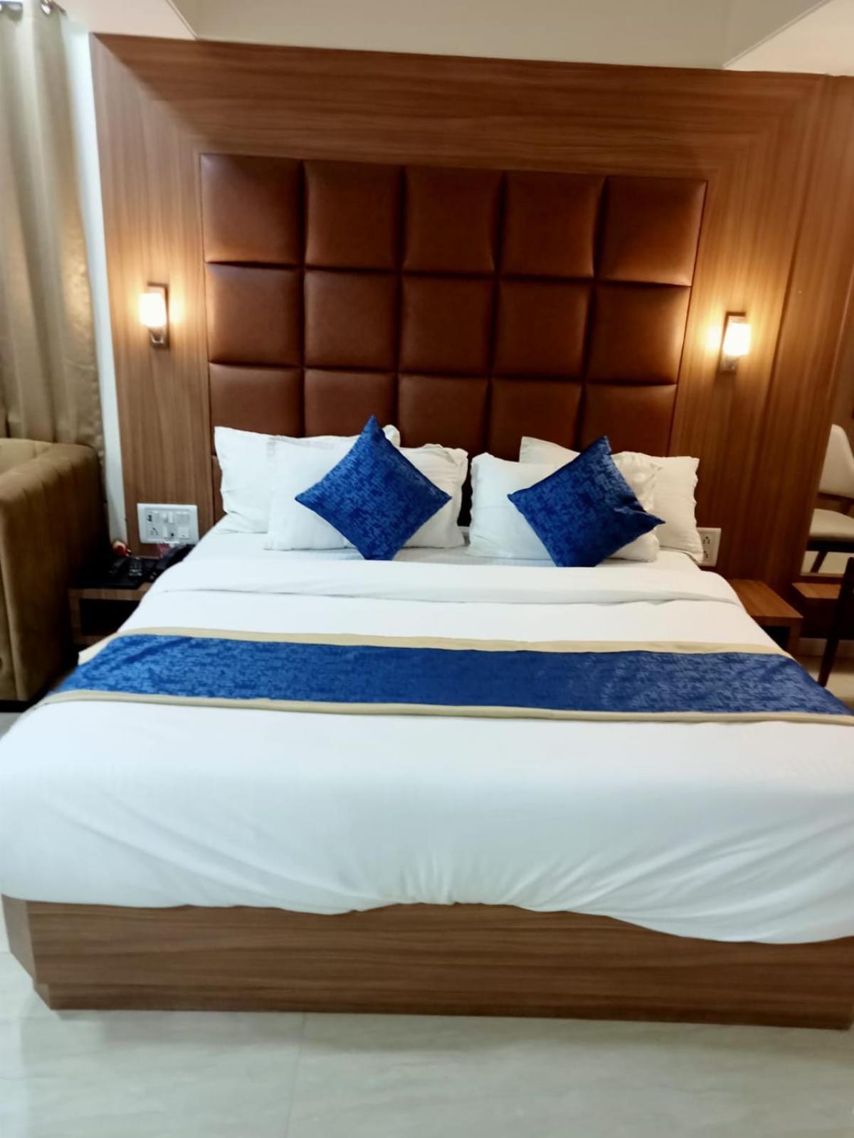 Hotel Jk Regency, Mumbai International Екстер'єр фото