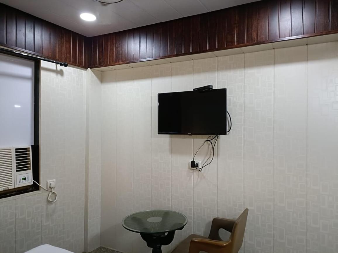 Hotel Jk Regency, Mumbai International Екстер'єр фото